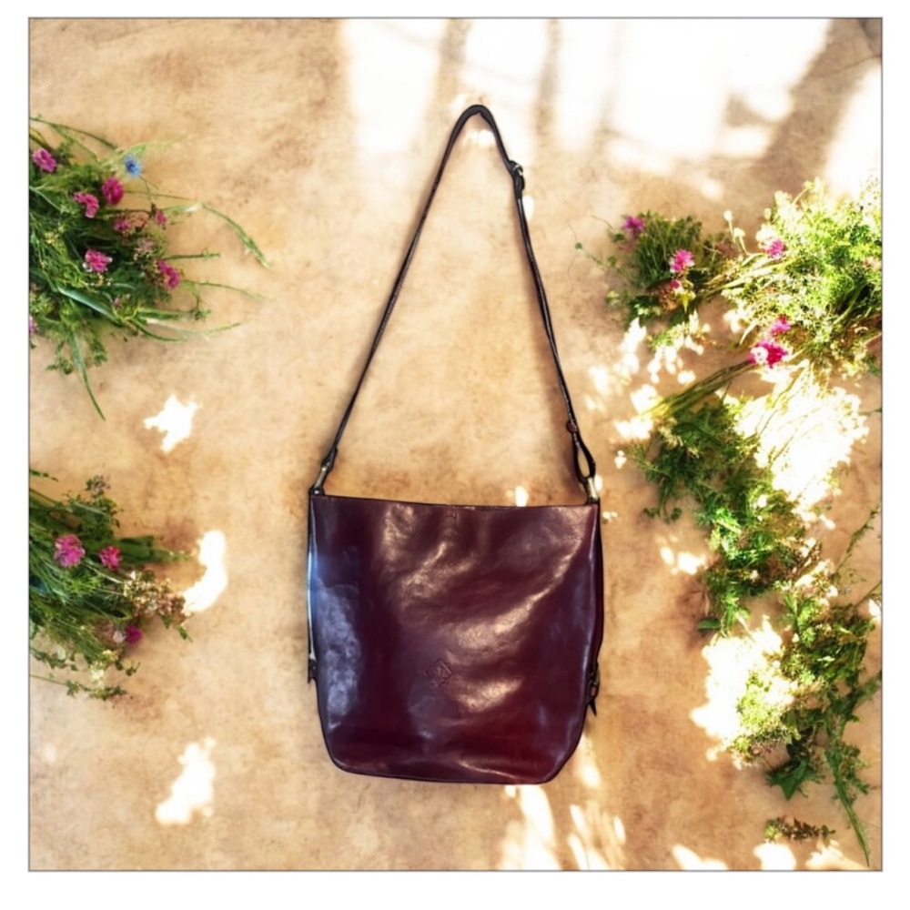 Luxury Brand -Leonardo-Italy-VACCHETTA LEATHER Bucket BAG-Med-Lg-EUC -60…